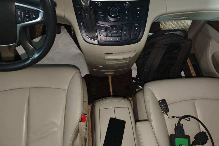 Used Buick GL8 2018 28T Luxury Model China VI Standard
