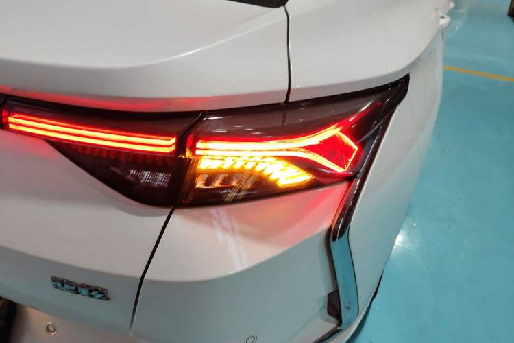 Used Dongfeng Aeolus Yixuan 2021 230T Automatic ZuiFeng Edition
