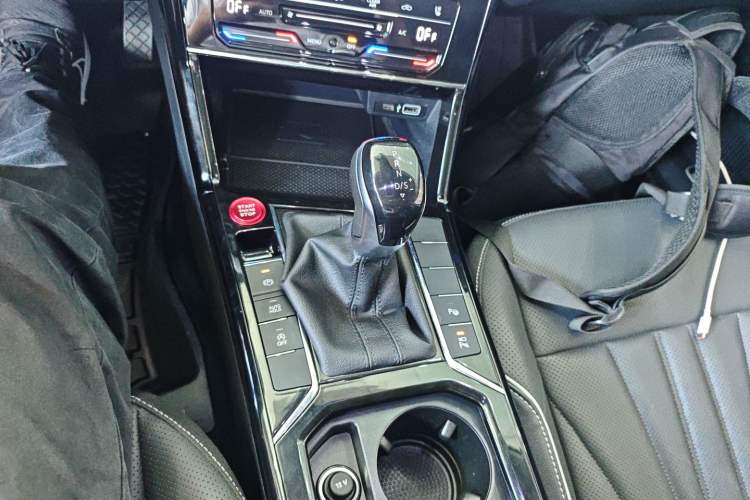 Used Volkswagen Passat 2024 380TSI Dragon Glory Edition
