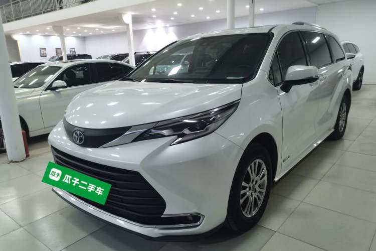 Used Toyota Sienna 2023 2.5L Hybrid Comfort Edition
