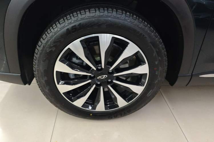 Used Chery Tiggo 8 PLUS 2025 290TGDI DCT Luxury 5-Seater
