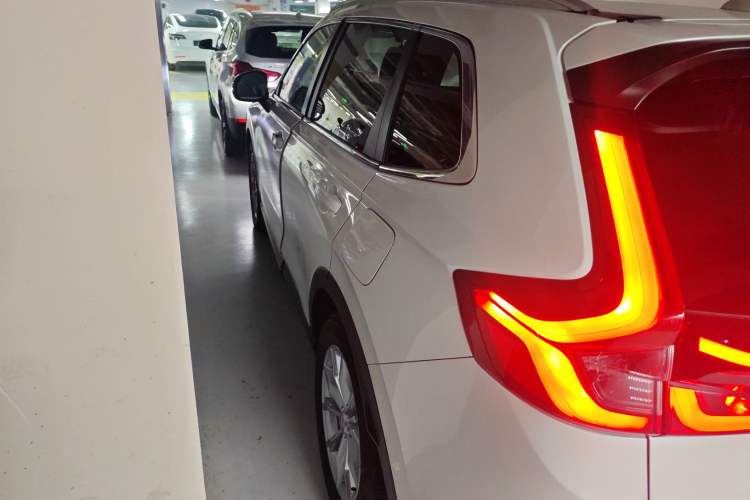 Used Honda CR-V 2023 240TURBO Two-Wheel Drive Deluxe Edition 7 Seats
