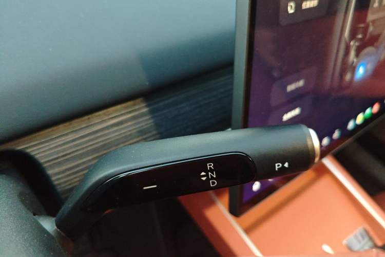 Used ONVO L60 2024 60 kWh All-Wheel Drive