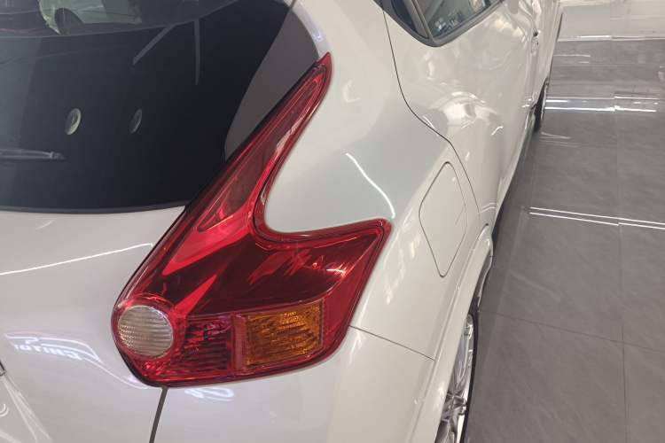 Used Infiniti ESQ 2014 1.6L Spontaneous Edition
