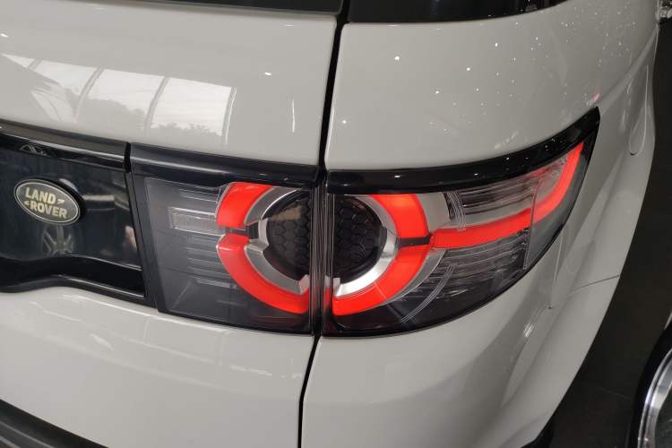 Used Land Rover Discovery Sport 2019 240 PS SE Version China VI Standard
