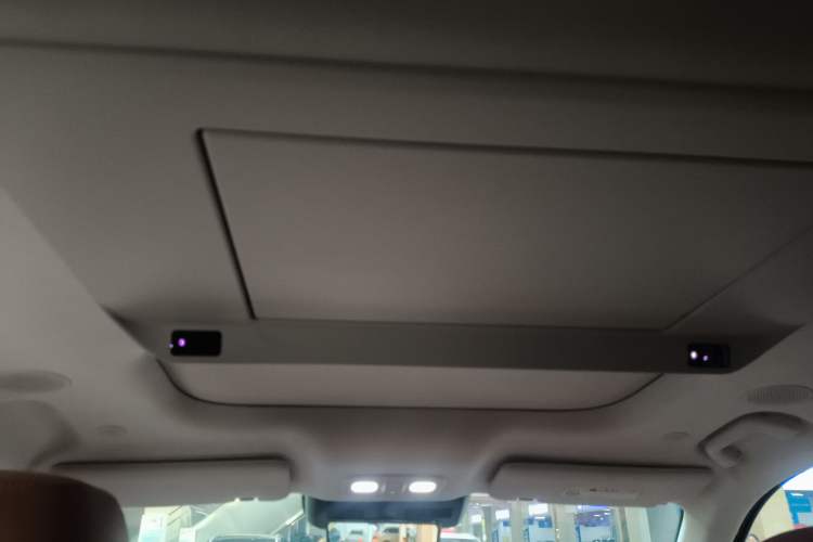 Used Wey Lanshan 2025 Four-Wheel Drive Max
