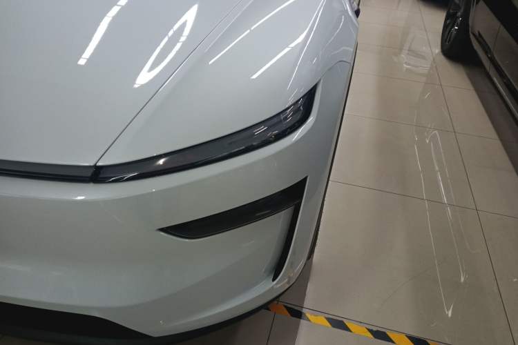 Used Tesla Model Y 2026 Rear-Drive Model