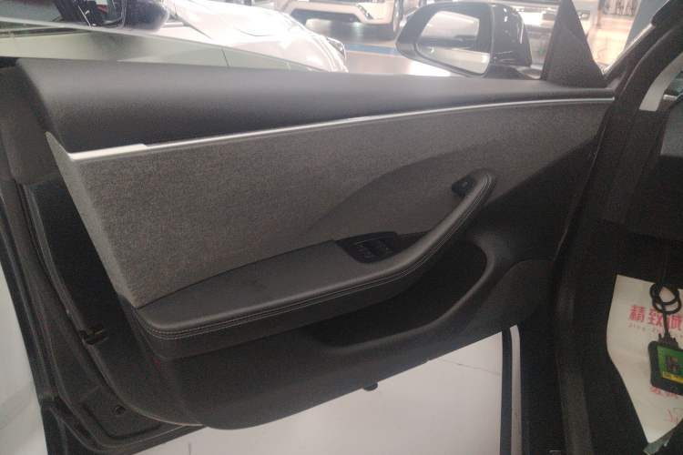 Used Tesla Model 3 2023 Rear-Wheel-Drive Version
