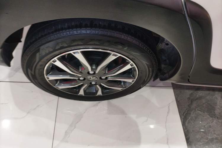 Used Toyota YARiS L 2022 X-Trail 1.5L CVT Luxury PLUS Edition
