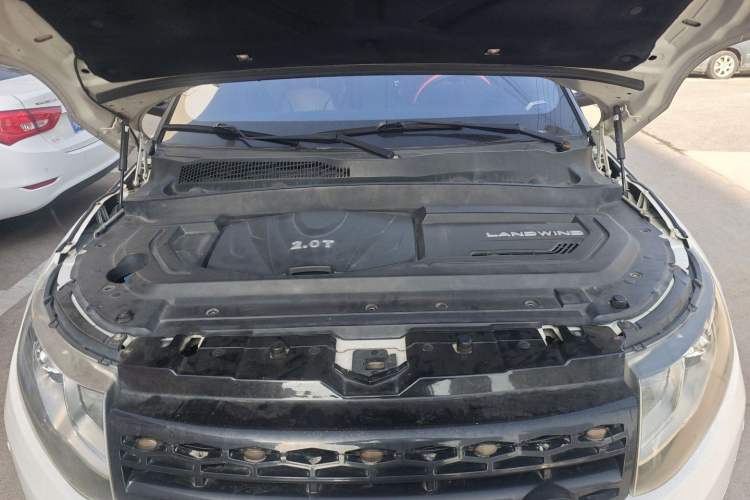 Used Land X7 2015 2.0T Panoramic Prestige Edition
