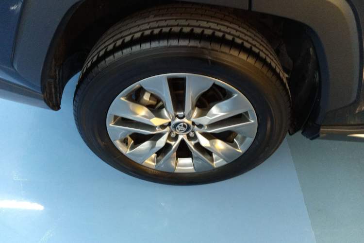 Used Toyota Wildlander 2023 Dual-Engine 2.5L E-CVT Two-Wheel Drive Urban Edition
