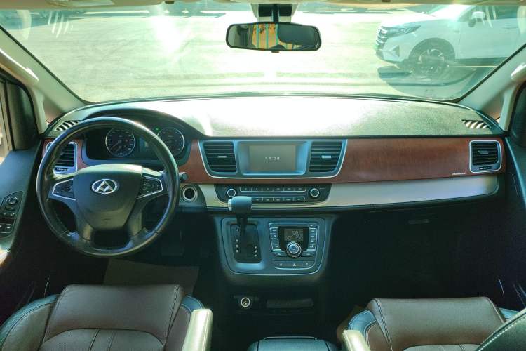 Used SAIC MAXUS G10 2014 2.0T Automatic Luxury Executive Edition
