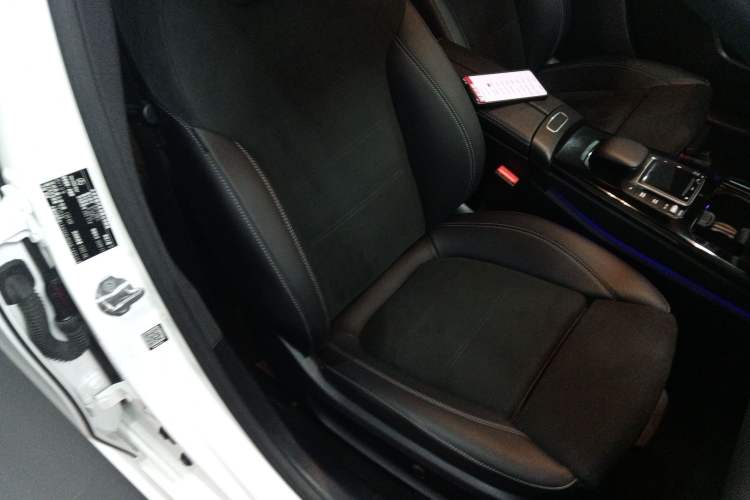 Used Mercedes-Benz A-Class 2020 Restyled A 200 L Sport Sedan Fashion Version
