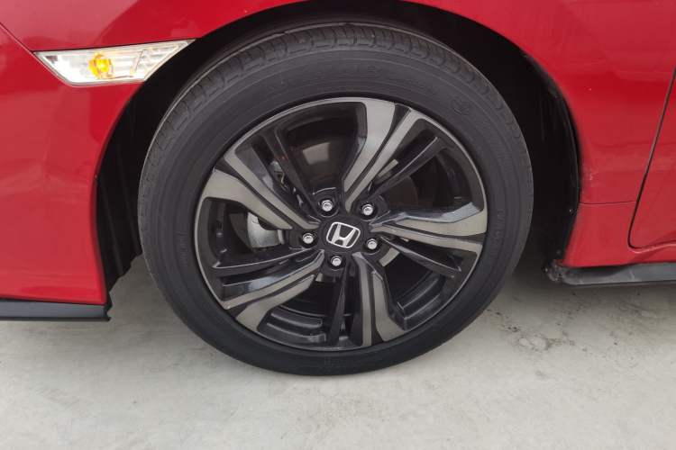 Used Honda Civic 2021 HATCHBACK 220TURBO CVT Trendy Cool Edition
