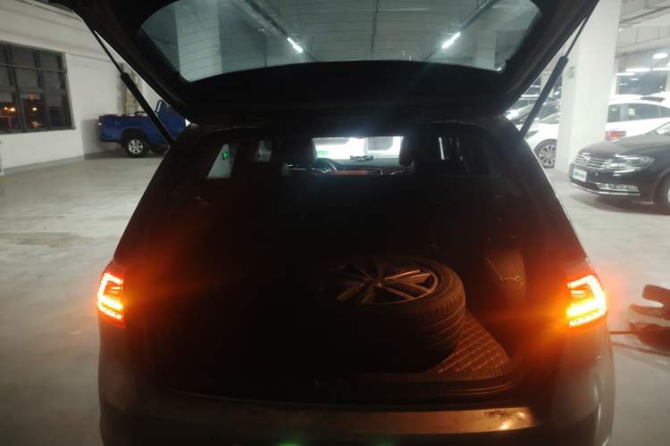 Used Volkswagen Golf 2016 230TSI Automatic Luxury Version
