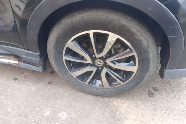 Used Dongfeng Fengon 580 2016 1.5T Manual Luxury Version
