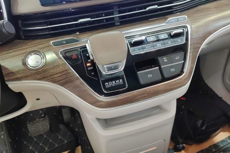 Used Roewe iMAX8 2023 400TGI Comfort Edition