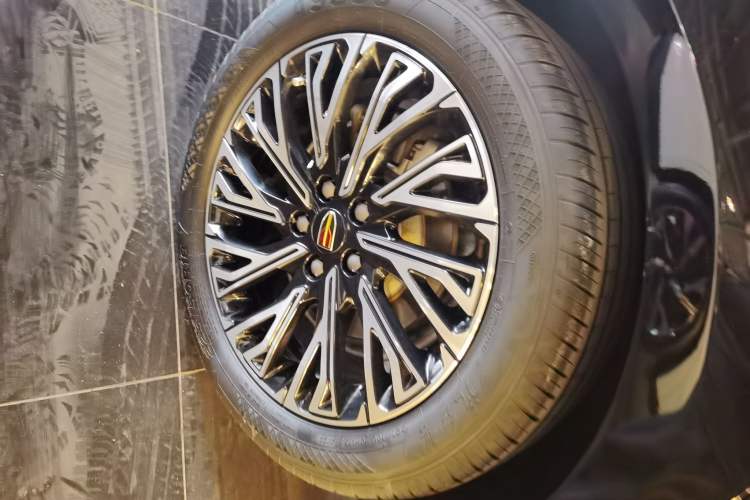 Used Hongqi H5 2024 2.0T Automatic Smart Connect Flagship Edition
