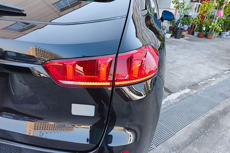 Used Wey VV7 2017 2.0T Ultra-Luxury Version
