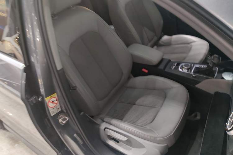 Used Audi A3 2020 Limousine 35 TFSI Fashion Edition China VI Emission Standard