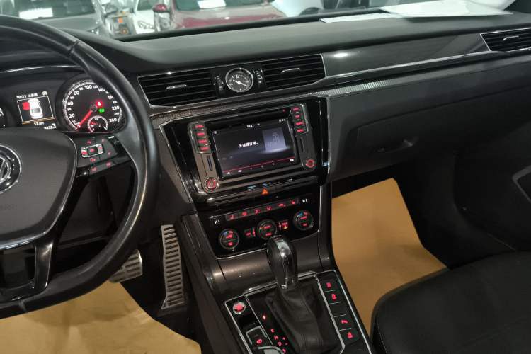 Used Volkswagen Passat 2016 330TSI DSG Prestige Edition
