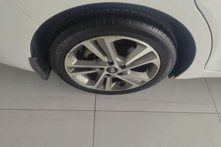 Used Hyundai Elantra 2016 1.6L Automatic ZhiXuan – Elite Version
