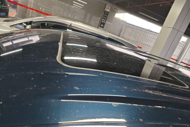 Used VOYAH Dream 2025 EV Four-Wheel Drive Flagship Kunpeng Edition