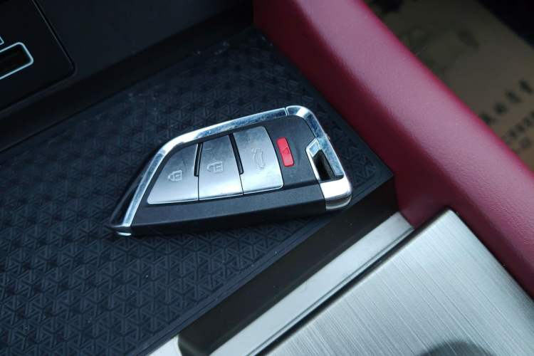 Used JETOUR X70 2023 1.5T DCT Beyond PRO Edition 5-Seater
