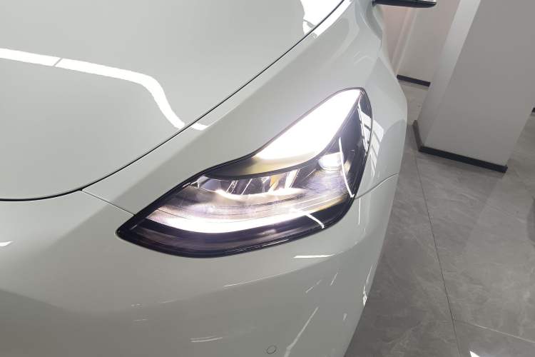 Used Tesla Model Y 2022 Long-Range All-Wheel-Drive Version
