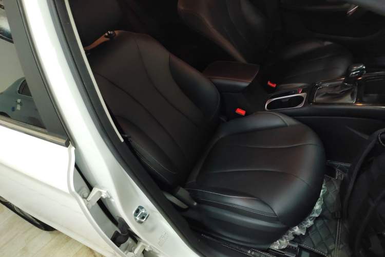 Used Roewe i5 2019 1.5L Automatic 4G Connected Langhao Edition
