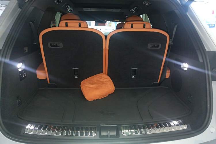 Used Li Auto L8 2023 Max model
