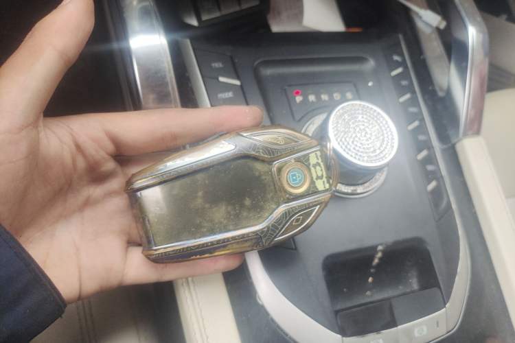 Used Zotye T700 2017 1.8T Dual-Clutch Luxury Model
