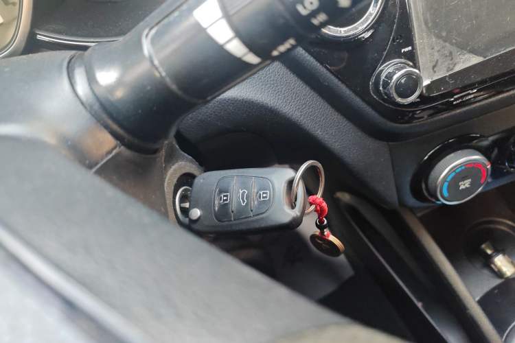 Used Kia K2 2015 Sedan 1.4L Automatic GLS
