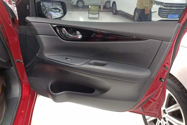 Used Nissan Tiida 2023 1.6L CVT Smart Drive Version
