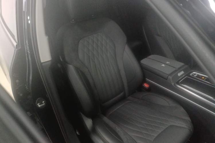 Used Hongqi HS5 2023 2.0T Qixiang Pro Edition