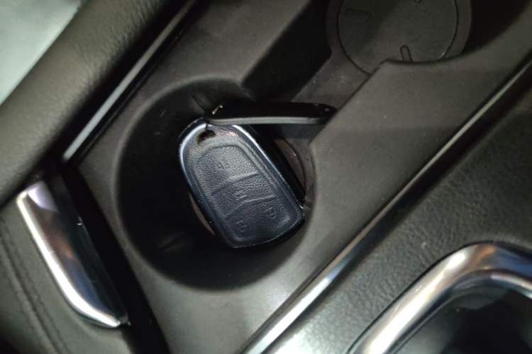 Used Cadillac XT5 2018 25T Luxury Model
