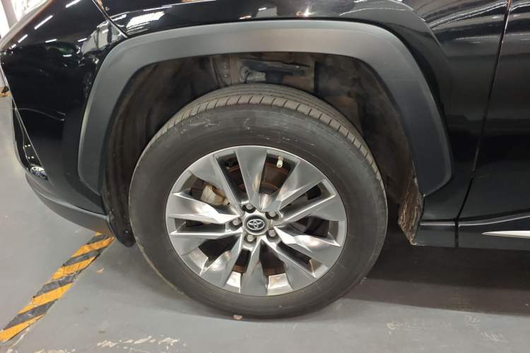 Used Toyota Wildlander 2022 2.0L CVT 4x4 Luxury PLUS Edition
