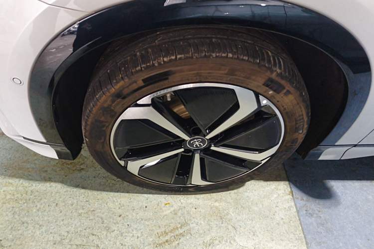 Used BYD Song L EV 2025 Intelligent Driving Version 662 km LiDAR Excellence Edition
