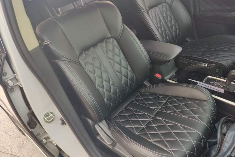 Used Mitsubishi Outlander 2020 2.0L Two-Wheel Drive Comfort Edition 5 Seats