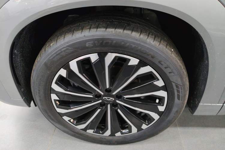 Used Chery Tiggo 9 2023 2.0T Dual-Clutch Two-Wheel Drive Luxury Edition 5 Seats