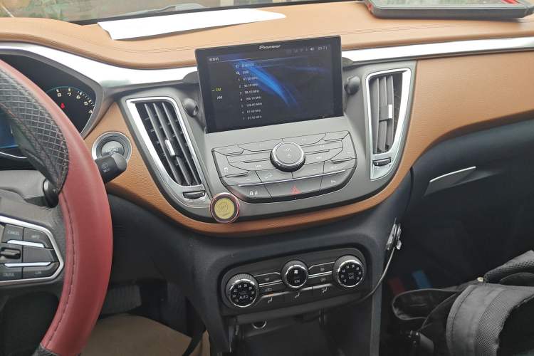 Used Soueast DX7 2017 1.5T Automatic Luxury Model
