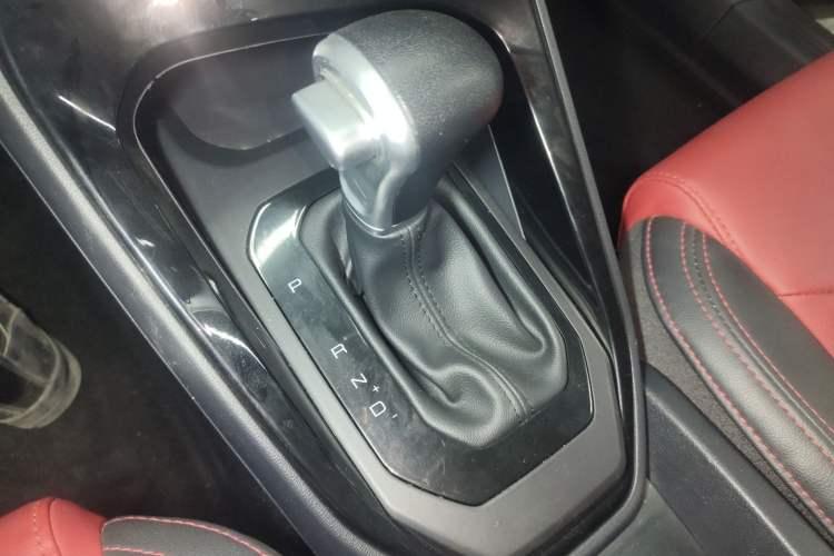 Used Haval H2s 2018 Blue Label 1.5T Dual-Clutch Fashion Edition
