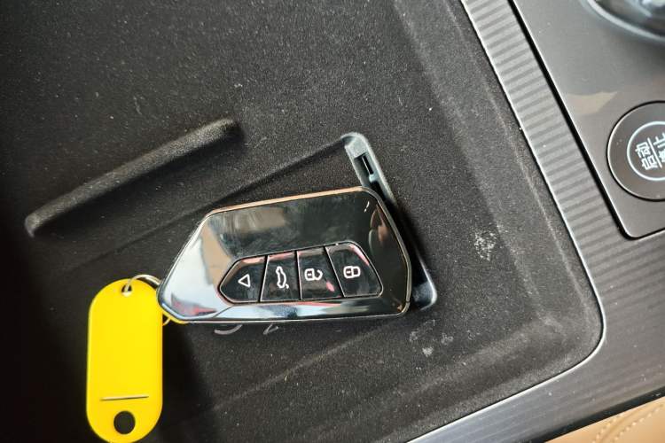 Used BYD Song L DM-i 2024 112 km Beyond Edition
