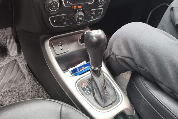 Used Jeep Compass 2017 200T Automatic Family Edition