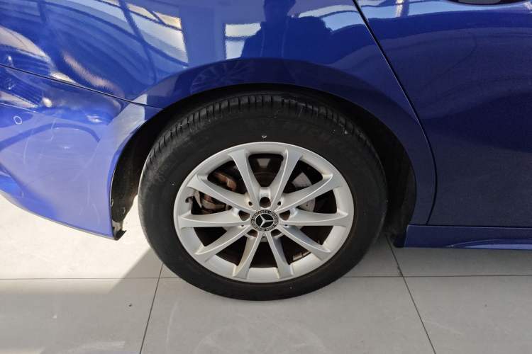 Used Mercedes-Benz A-Class 2020 Restyled A 200 L Sport Sedan Fashion Version
