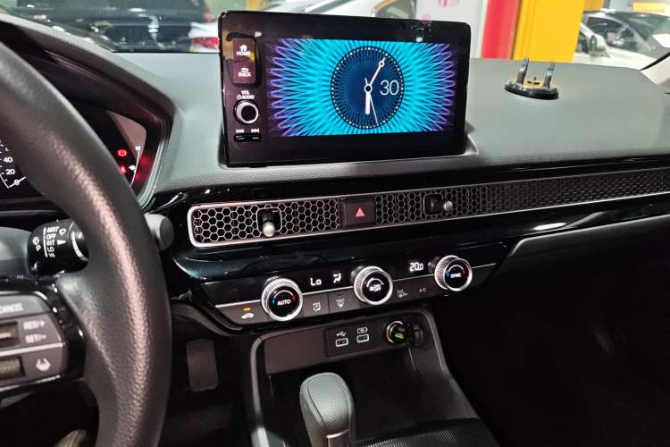 Used Honda Civic 2023 240TURBO CVT Dynamic Edition
