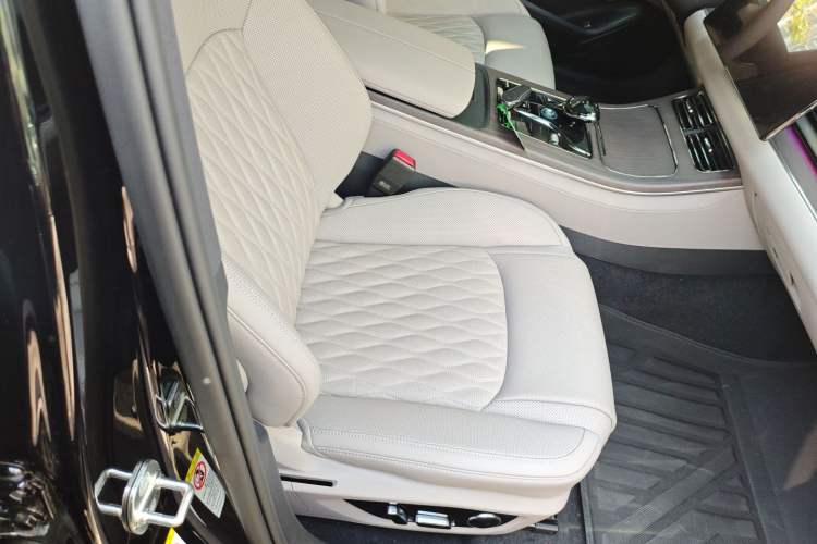 Used BYD Han 2025 DM-i Intelligent Driving Edition 125KM LiDAR Flagship Model
