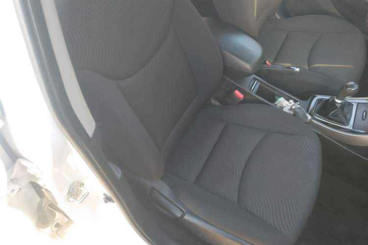 Used Hyundai Elantra 2016 1.6L Manual Prestige Edition
