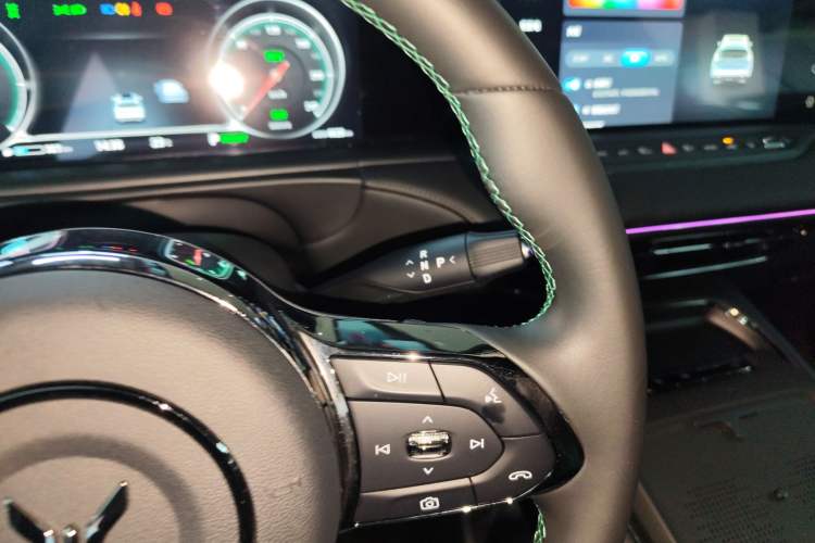 Used VOYAH FREE 2025 318 318 km Rear-Drive Touring Edition
