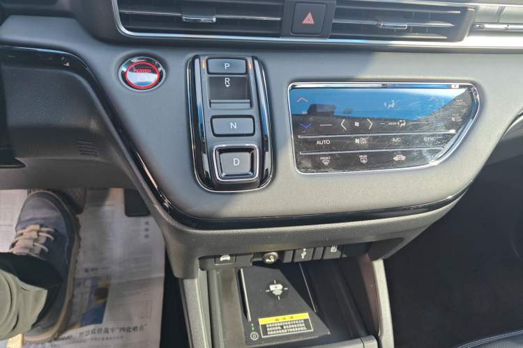 Used Honda Elysion 2022 2.0L eHEV Luxury First Edition
